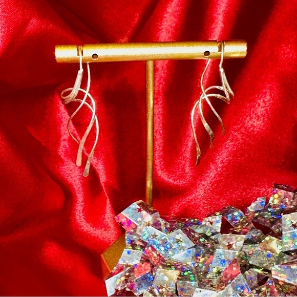 Modern Sculptural Silver Spiral Dangle Earrings- Lightweight Statement Pre-owned - Picture 4 of 11